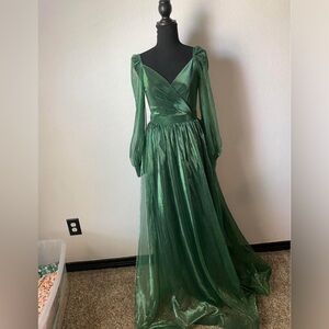 Elegant Green Evening Gown